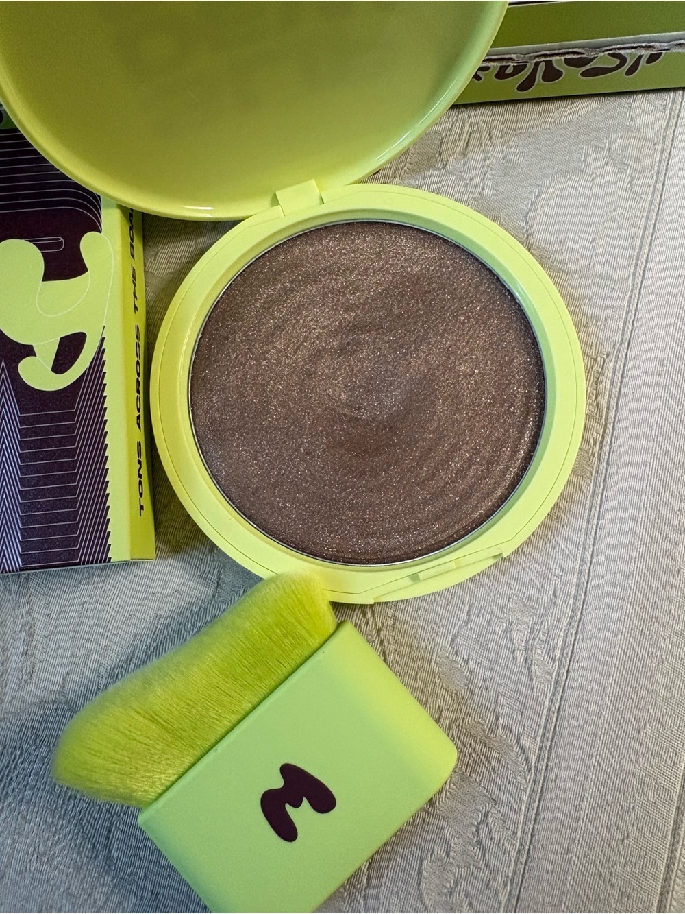 Made by Mitchell Slip Dew Body Cream Illuminator Highlighter Tons Across Board